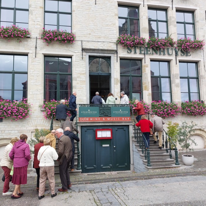 2024-10-12 DF Asper bezoek tentoonstelling Margaretha 2